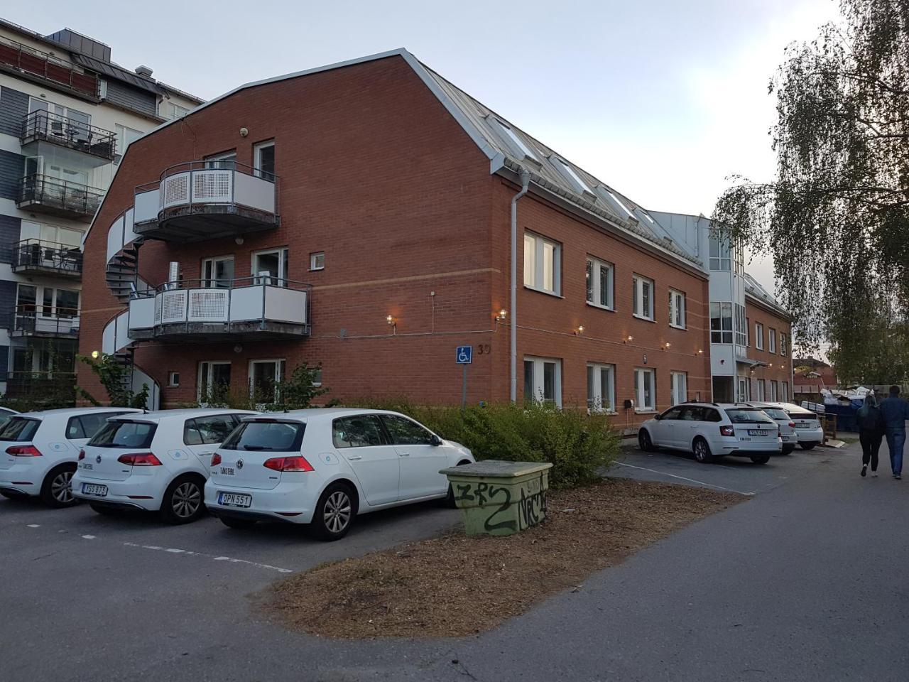 Vandrarhem Uppsala - Portalgatan ภายนอก รูปภาพ